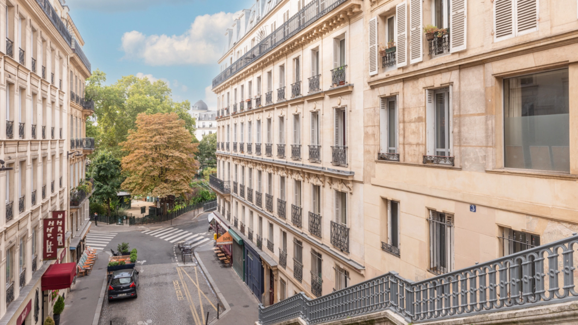 Hôtel Helussi - Street