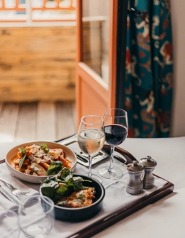 La Guitoune - Room Service