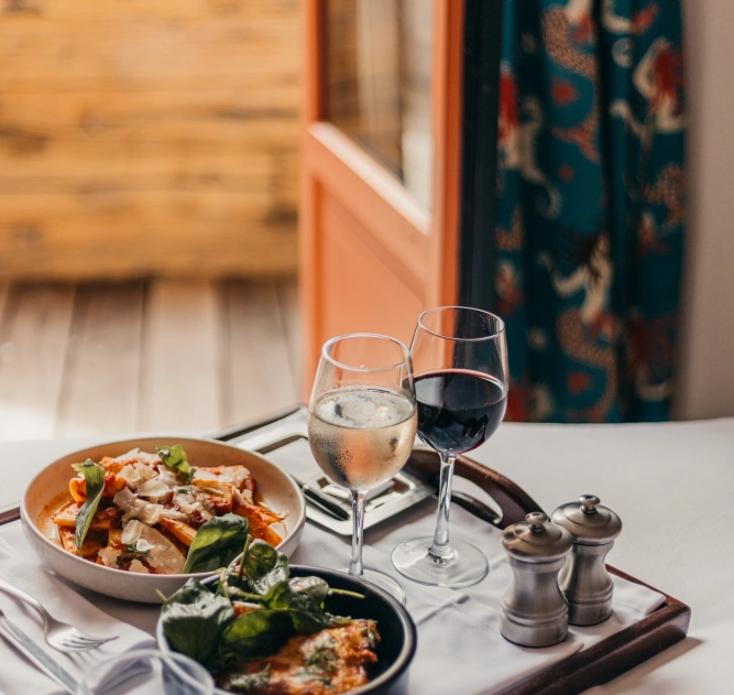 La Guitoune - Room Service