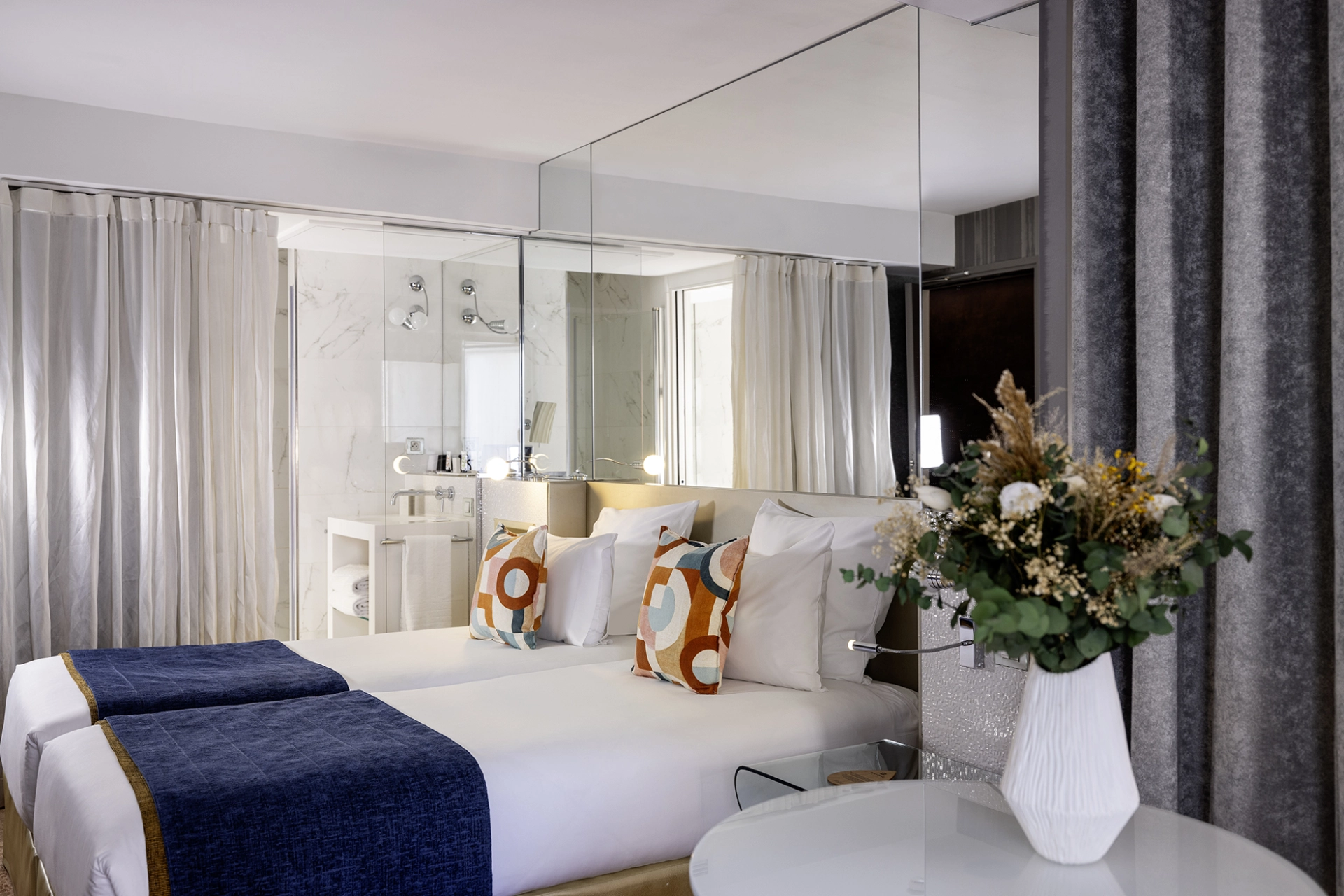 Hôtel 7 Eiffel - Deluxe Balcony Room