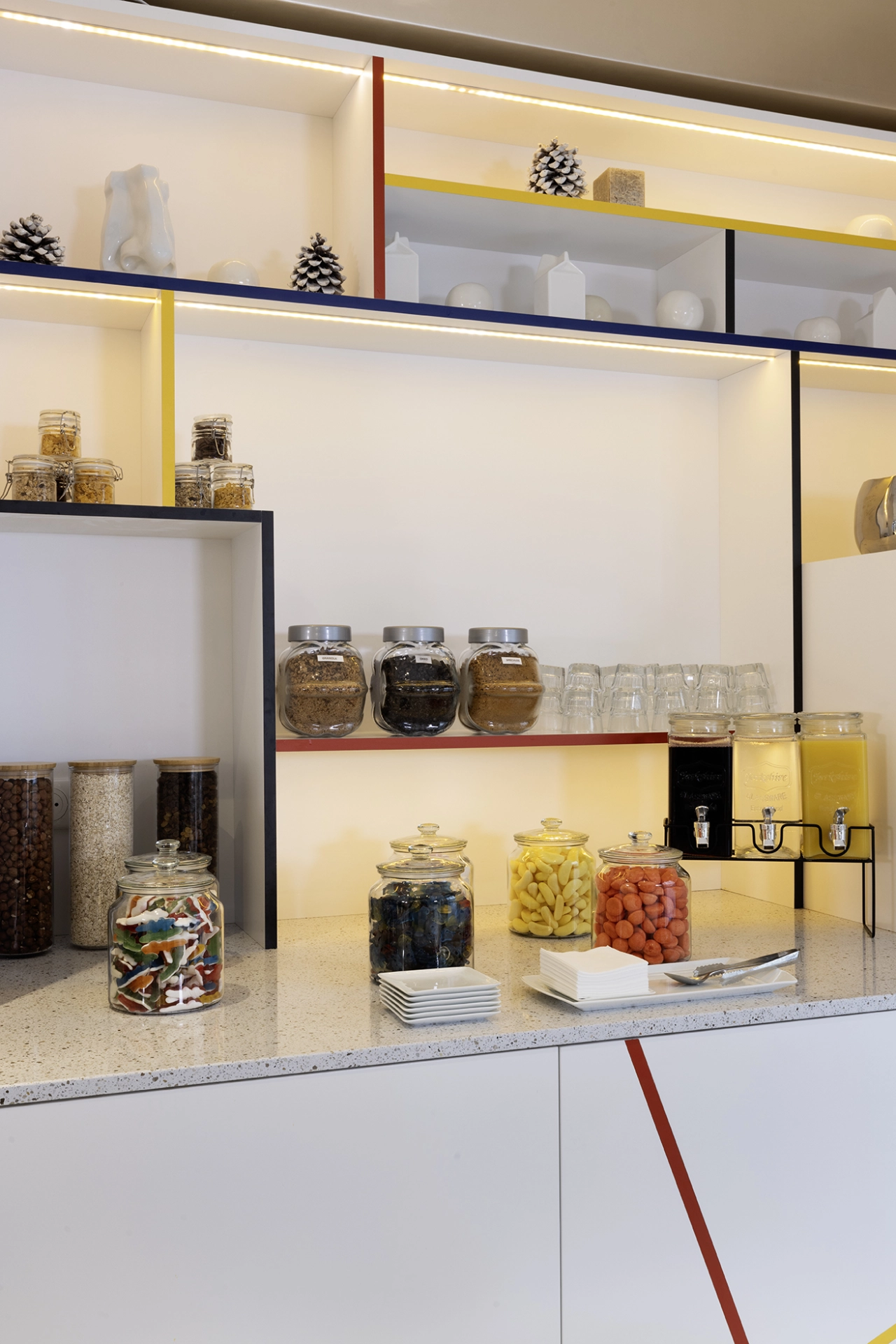 Hôtel 7 Eiffel - Honesty Bar