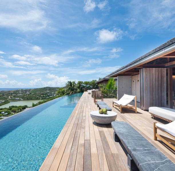 Le Manoir Voltaire - Terrace & Pool