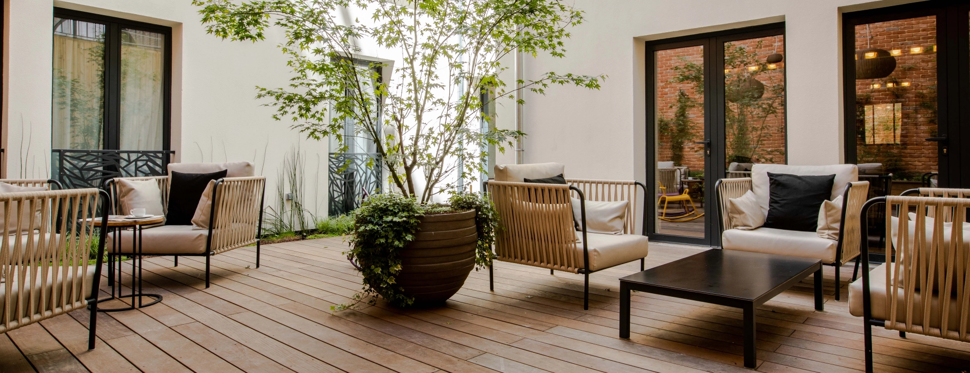 LAZ’ Hotel Spa Urbain - Patio