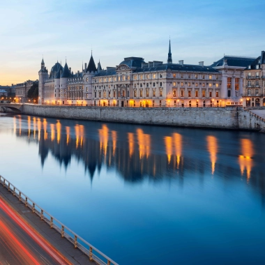 Eiffel Yard Hôtel - The Banks of the Seine