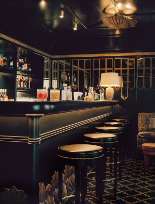 Château Voltaire - La Coquille d'Or Bar 