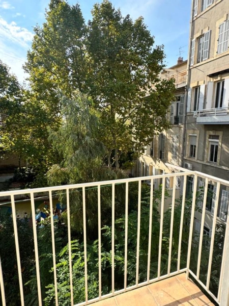 Azur Hôtel - Longchamp Apartment