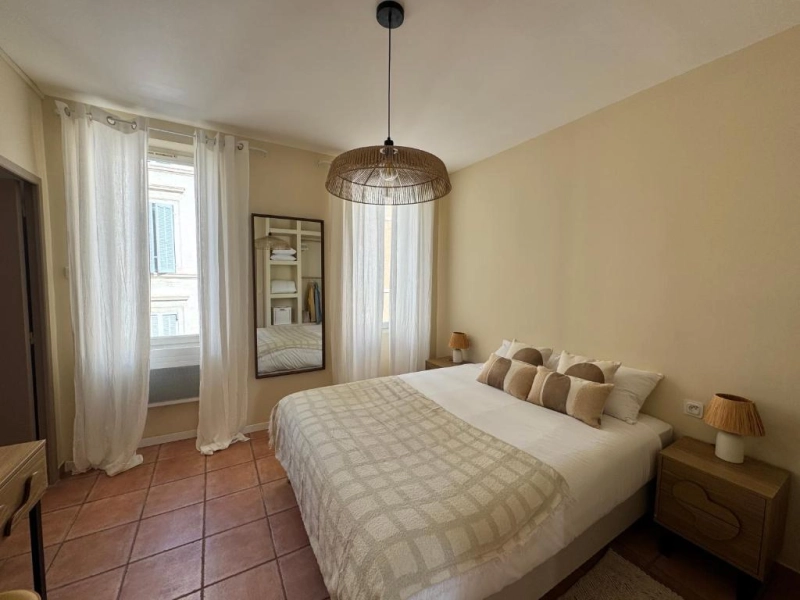 Azur Hôtel - Longchamp Apartment