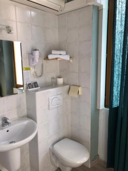 Azur Hôtel - Single Room